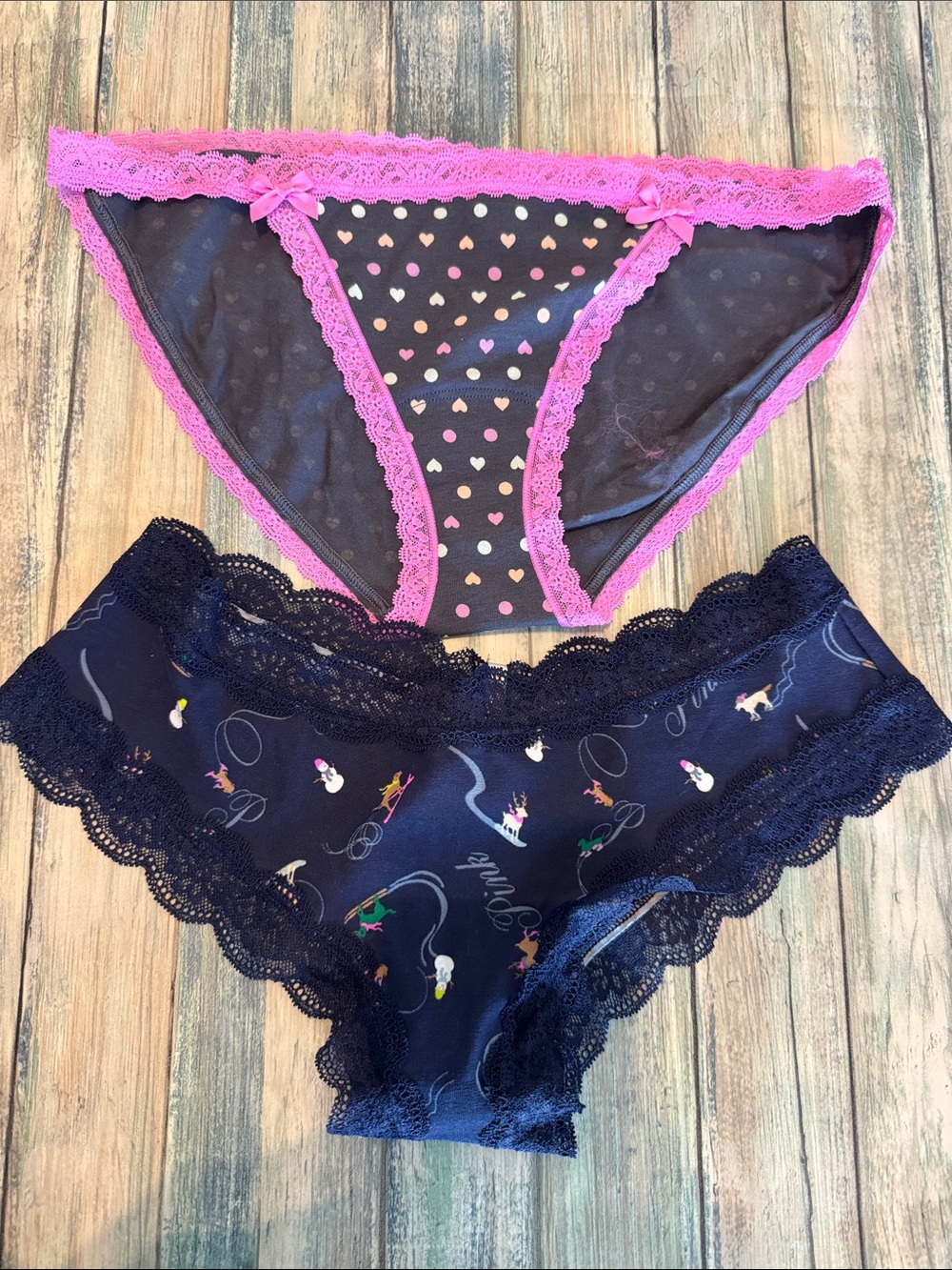 NWT Victoria’s Secret Bikini Panties (M/L)